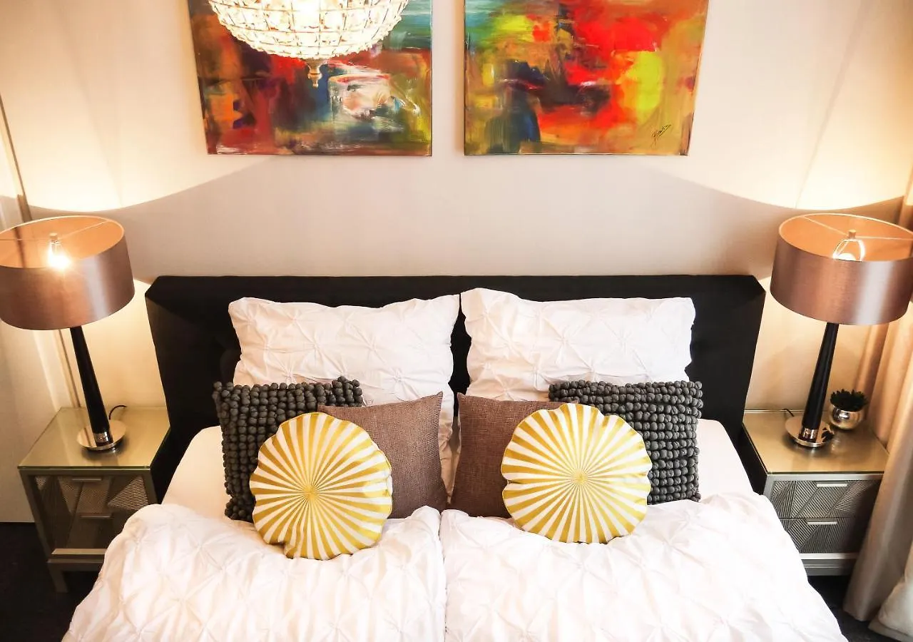 Comfort And Style In City Center With Ensuite Bathroom On Schaafenstrasse contacts