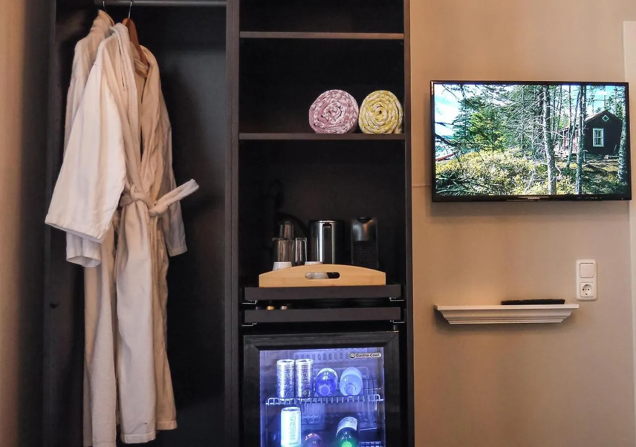 Comfort And Style In City Center With Ensuite Bathroom On Schaafenstrasse Cologne Homestay